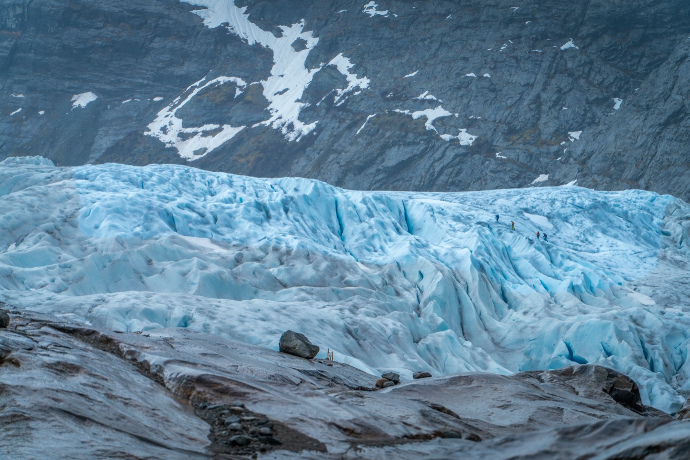 Czoło lodowca Nigardsbreen z bliska