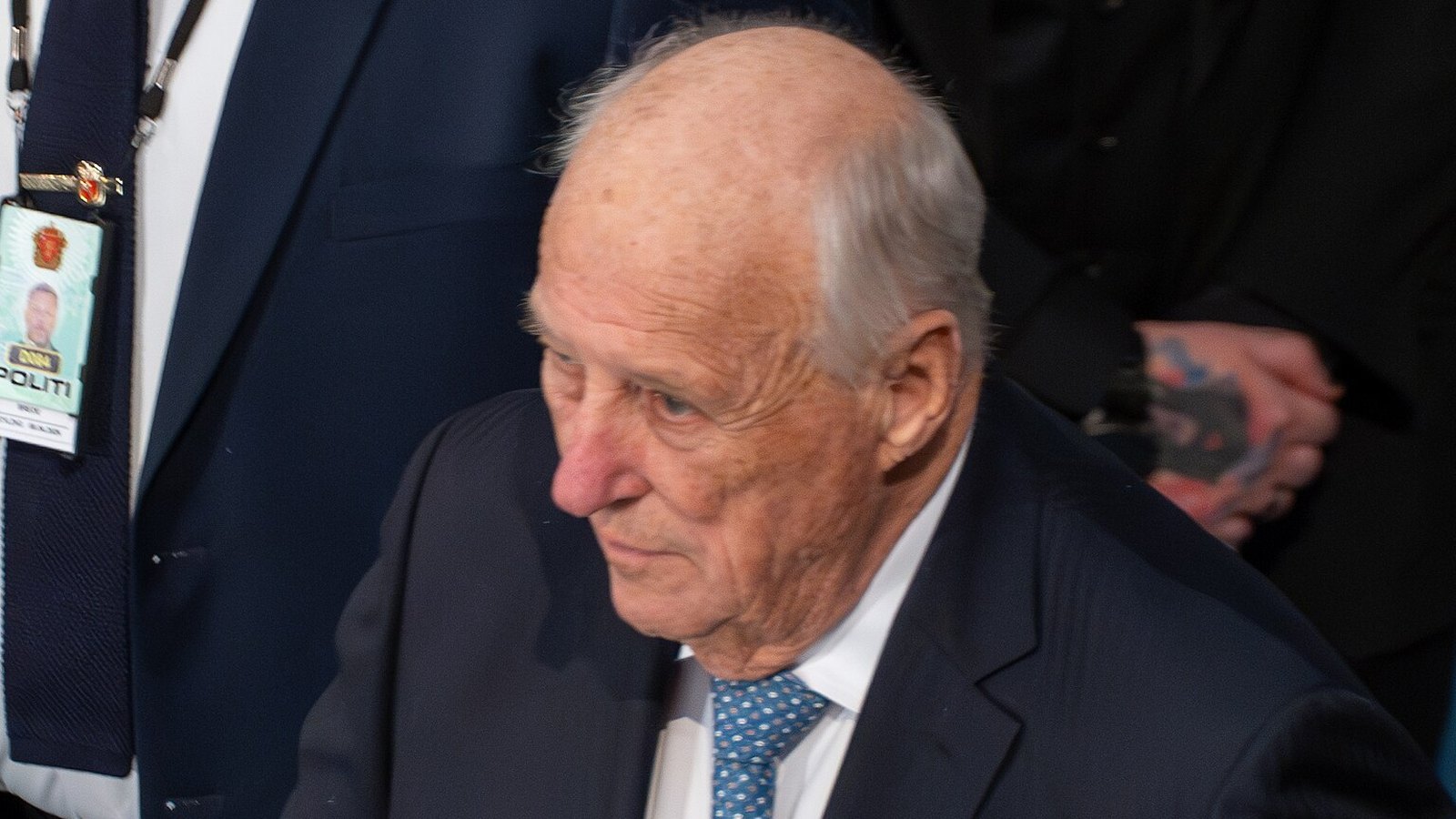 Król Harald V podczas ceremonii wręczenia Pokojowej Nagrody Nobla w Oslo w 2025 roku