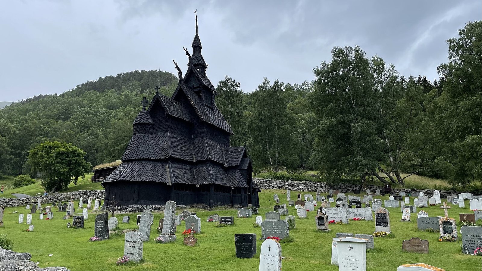 Kościół klepkowy Borgund w dolinie Lærdal